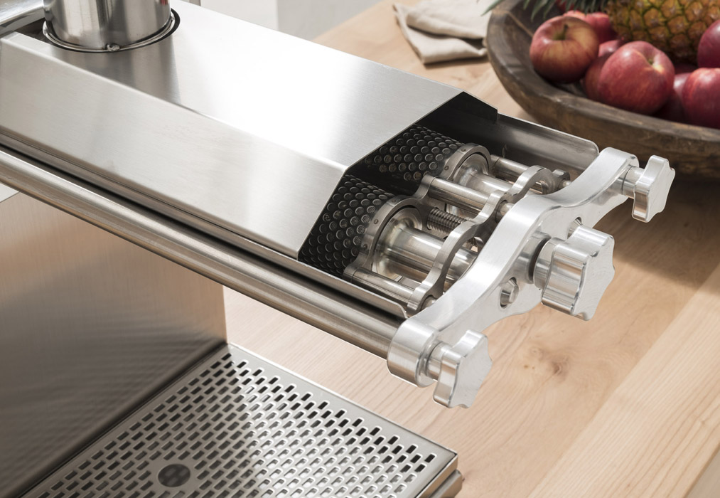 A REALLY INDESTRUCTIBLE SLOW JUICER